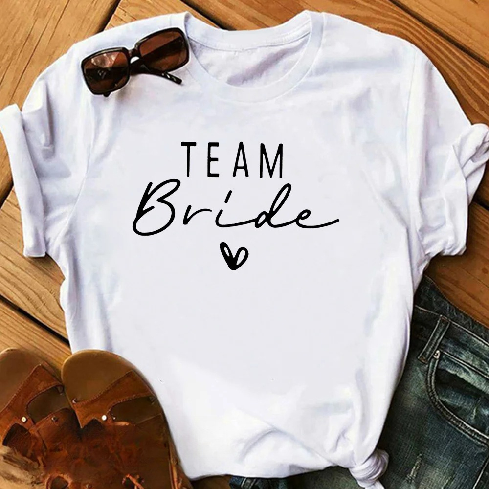 Bride's Best Friend T-shirt  A - Summer Clothing Must Haves avis et prix